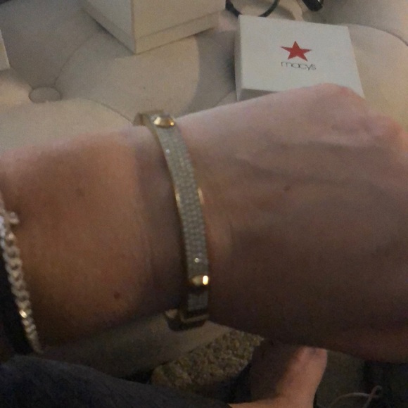 Authentic Womens Michael Kors Gold Bangle Bracelet - Picture 3 of 3